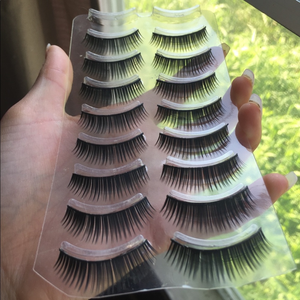 Eyelashes!